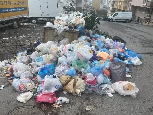 Son dakika haber: Maltepe'deki çöp yığınlarındaki tıbbi atıklarda koronavirüs uyarısı... Son dakika haber: Maltepe'deki çöp yığınlarındaki tıbbi atıklarda koronavirüs uyarısı...