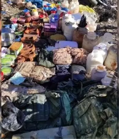 PKK'lı teröristlerin kullandığı 8 sığınak ve depo kullanılamaz hale getirildi PKK'lı teröristlerin kullandığı 8 sığınak ve depo kullanılamaz hale getirildi
