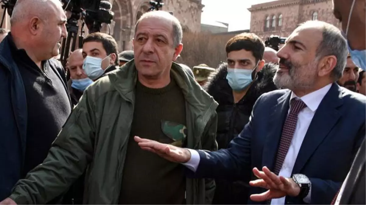 Paşinyan'dan Genelkurmay Başkanı ve Savunma Bakanı için tutuklama emri