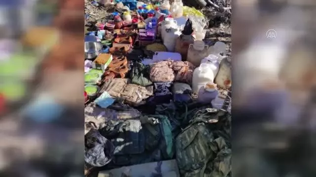 PKK'lı teröristlerin kullandığı 8 sığınak ve depo kullanılamaz hale getirildi PKK'lı teröristlerin kullandığı 8 sığınak ve depo kullanılamaz hale getirildi