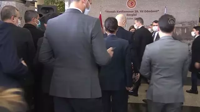 Şentop, 'Hocalı Katliamı'nın 29. Yıl Dönümü Fotoğraf ve Resim Sergisi'ni gezdi (2) Şentop, 'Hocalı Katliamı'nın 29. Yıl Dönümü Fotoğraf ve Resim Sergisi'ni gezdi (2)
