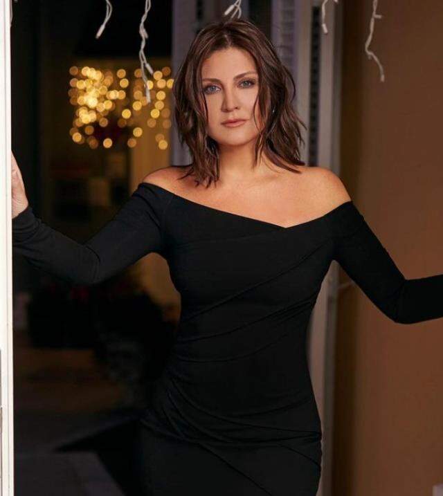 Sibel Can kimdir? Sibel Can hayatı ve biyografisi! Sibel Can kaç yaşında, nereli? Sibel Can Instagram hesabı ne?