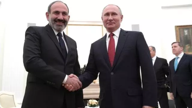 Son Dakika: Ermenistan'da darbe girişimi! Füzelerine laf ettiği Rusya da Paşinyan'ın arkasında durmadı Son Dakika: Ermenistan'da darbe girişimi! Füzelerine laf ettiği Rusya da Paşinyan'ın arkasında durmadı