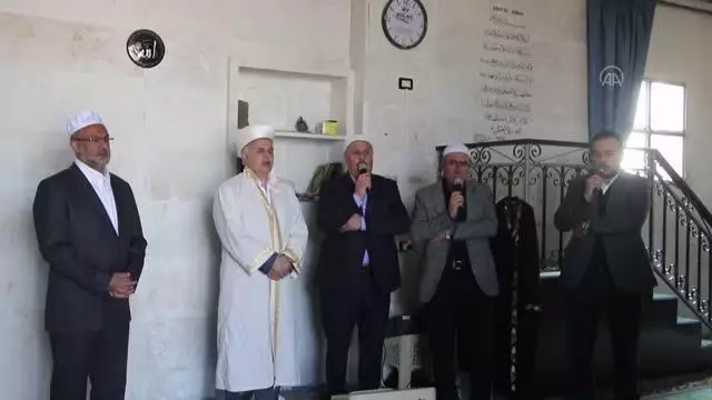 Son dakika... Suriye'nin kuzeyindeki Bab'ta şehitler için mevlit okundu Son dakika... Suriye'nin kuzeyindeki Bab'ta şehitler için mevlit okundu