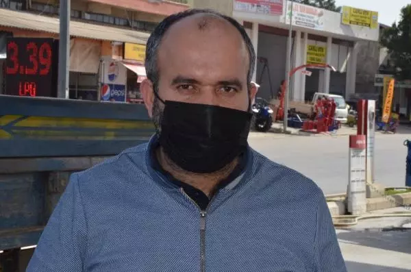 Sürücüsüz traktör 3 araca çarptı, 3 kişi de son anda kendini kurtardı Sürücüsüz traktör 3 araca çarptı, 3 kişi de son anda kendini kurtardı