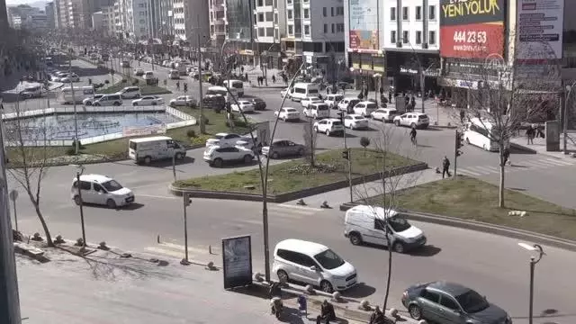 Tedbirler Güneydoğu'da Kovid-19 vaka sayısını düşürdü Tedbirler Güneydoğu'da Kovid-19 vaka sayısını düşürdü