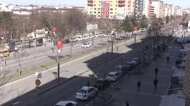 Tedbirler Güneydoğu'da Kovid-19 vaka sayısını düşürdü Tedbirler Güneydoğu'da Kovid-19 vaka sayısını düşürdü
