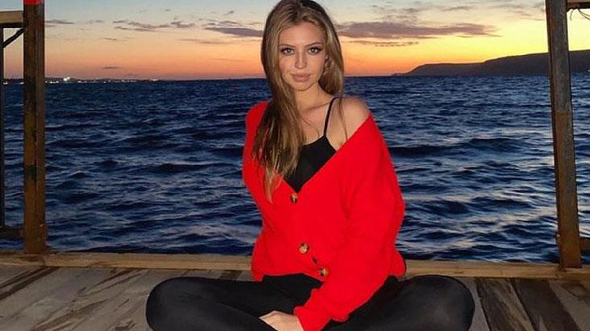 Sapkın eski sevgili, genç kızın hayatını kabusa çevirdi! Gözlerinin önünde kendini kesti