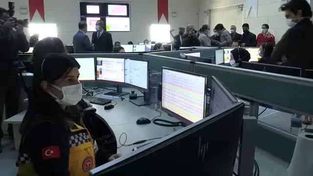 Vali Aksoy, faaliyete geçen 112 Acil Çağrı Merkezinde incelemelerde bulundu Vali Aksoy, faaliyete geçen 112 Acil Çağrı Merkezinde incelemelerde bulundu