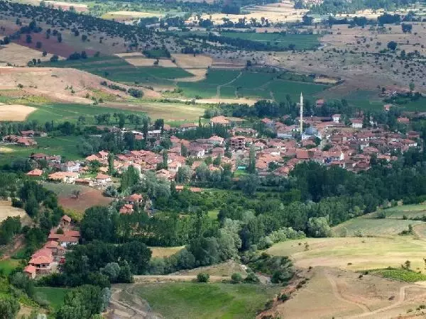 Zile'de bir köy karantinaya alındı Zile'de bir köy karantinaya alındı
