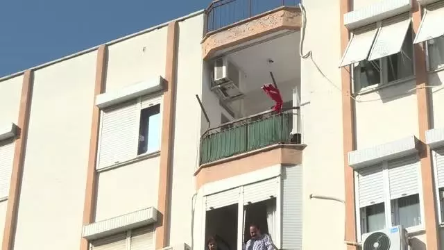 5'inci kattan düşen kişi ağır yaralandı 5'inci kattan düşen kişi ağır yaralandı