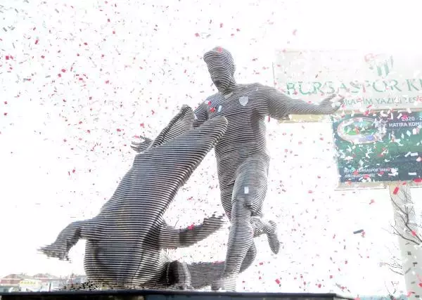 Batalla heykelinin açılışı gerçekleşti Batalla heykelinin açılışı gerçekleşti