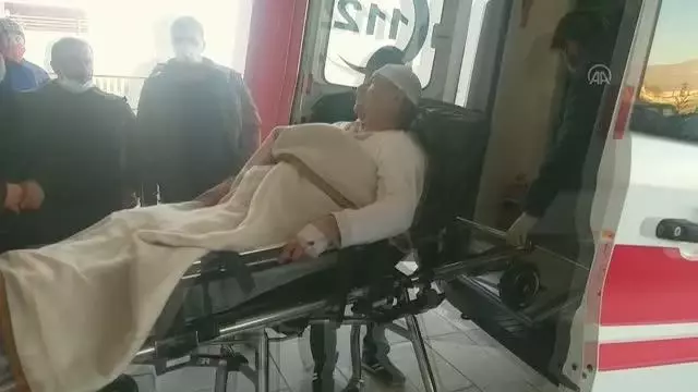 Bir kişi, köy muhtarını tüfekle başından yaraladı Bir kişi, köy muhtarını tüfekle başından yaraladı