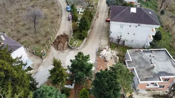 Cenazede 22 kişiye virüs bulaştırdı; mahalle ikinci kez karantinaya alındı (2) Cenazede 22 kişiye virüs bulaştırdı; mahalle ikinci kez karantinaya alındı (2)