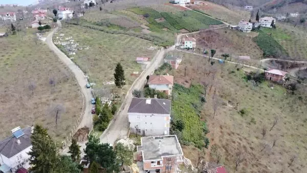 Cenazede 22 kişiye virüs bulaştırdı; mahalle ikinci kez karantinaya alındı (2) Cenazede 22 kişiye virüs bulaştırdı; mahalle ikinci kez karantinaya alındı (2)