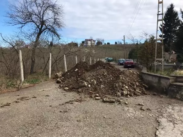 Cenazede 22 kişiye virüs bulaştırdı; mahalle ikinci kez karantinaya alındı (2) Cenazede 22 kişiye virüs bulaştırdı; mahalle ikinci kez karantinaya alındı (2)
