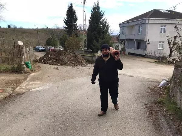 Cenazede 22 kişiye virüs bulaştırdı; mahalle ikinci kez karantinaya alındı (2) Cenazede 22 kişiye virüs bulaştırdı; mahalle ikinci kez karantinaya alındı (2)