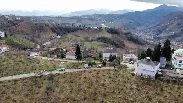 Cenazede 22 kişiye virüs bulaştırdı; mahalle ikinci kez karantinaya alındı (2) Cenazede 22 kişiye virüs bulaştırdı; mahalle ikinci kez karantinaya alındı (2)