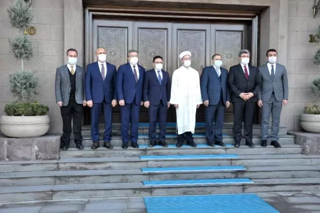 AFYONKARAHİSAR - Diyanet İşleri Başkanı Erbaş ziyaretlerde bulundu AFYONKARAHİSAR - Diyanet İşleri Başkanı Erbaş ziyaretlerde bulundu