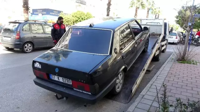Son dakika haber! 'Dur' ihtarına uymayıp polise ateş eden sürücü, emniyeti alarma geçirdi Son dakika haber! 'Dur' ihtarına uymayıp polise ateş eden sürücü, emniyeti alarma geçirdi
