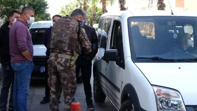 Son dakika haber! 'Dur' ihtarına uymayıp polise ateş eden sürücü, emniyeti alarma geçirdi Son dakika haber! 'Dur' ihtarına uymayıp polise ateş eden sürücü, emniyeti alarma geçirdi