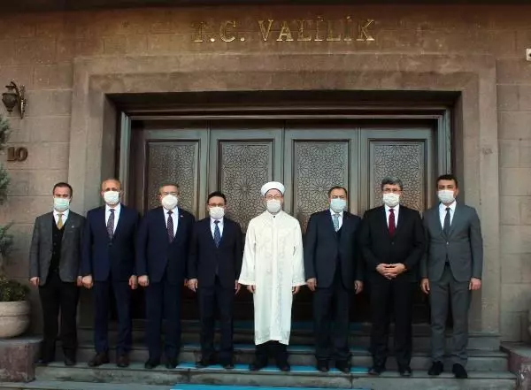AFYONKARAHİSAR - Diyanet İşleri Başkanı Erbaş ziyaretlerde bulundu AFYONKARAHİSAR - Diyanet İşleri Başkanı Erbaş ziyaretlerde bulundu