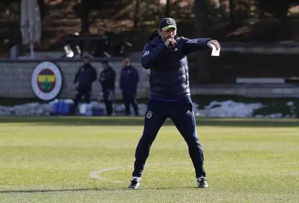 Fenerbahçe, Trabzonspor hazırlıklarını sürdürdü Fenerbahçe, Trabzonspor hazırlıklarını sürdürdü