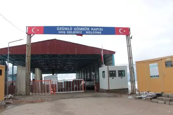 Hakkari Valisi Akbıyık: Çukurca- Üzümlü Sınır Kapısı, 27 Şubat'ta açılıyor Hakkari Valisi Akbıyık: Çukurca- Üzümlü Sınır Kapısı, 27 Şubat'ta açılıyor