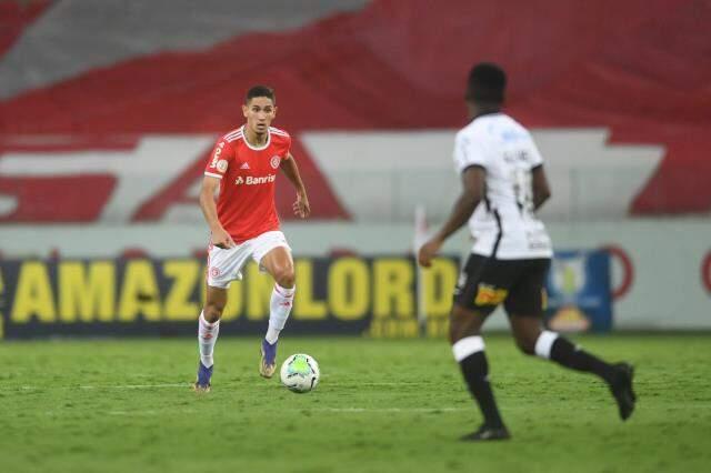 The only goal that Internacional needed for the championship was offside at 90 + 6 and became champion Flamengo The only goal that Internacional needed for the championship was offside at 90 + 6 and became champion Flamengo