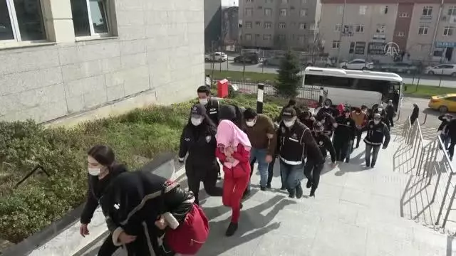 Son dakika haber! Kocaeli merkezli 4 ilde sahte para operasyonu: 17 gözaltı Son dakika haber! Kocaeli merkezli 4 ilde sahte para operasyonu: 17 gözaltı
