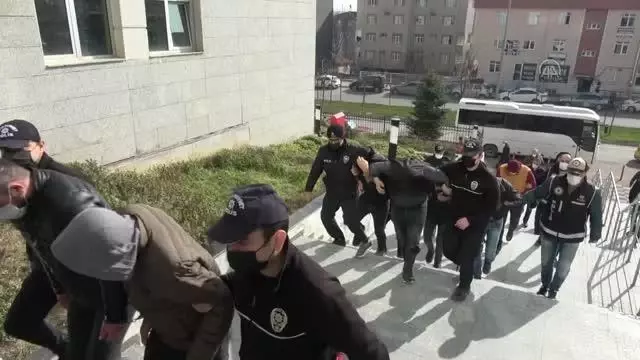 Son dakika haber! Kocaeli merkezli 4 ilde sahte para operasyonu: 17 gözaltı Son dakika haber! Kocaeli merkezli 4 ilde sahte para operasyonu: 17 gözaltı