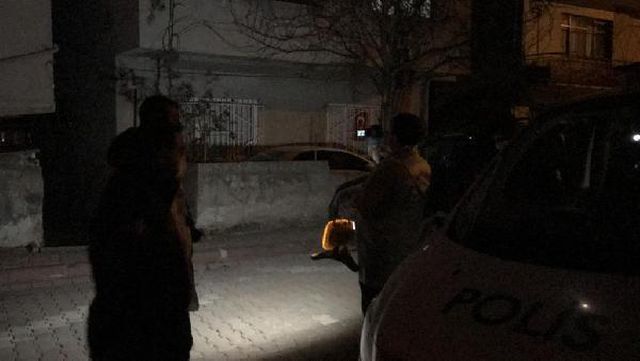komsulari tarafindan yalniz yasadigi evinde o 2 13956181 o