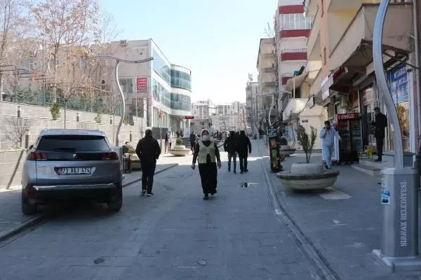 Normalleşmeye en yakın illerden Şırnak'ta, '1 Mart' beklentisi Normalleşmeye en yakın illerden Şırnak'ta, '1 Mart' beklentisi
