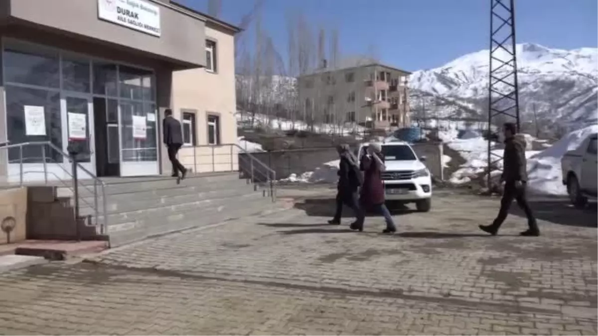 Öğretmenlere CoronaVac aşısının ilk dozu yapılmaya başlandı