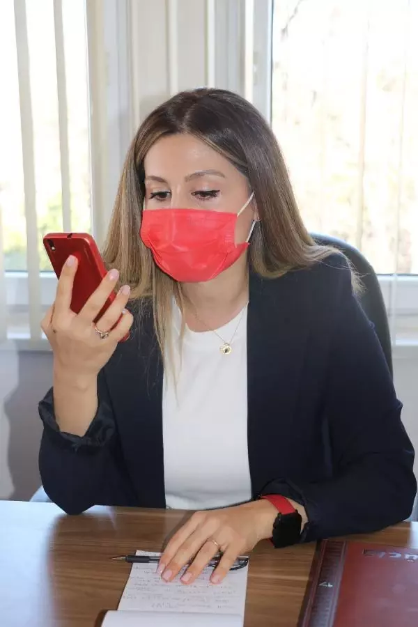 Pandemide yalnızlaşan 65 yaş ve üstü vatandaşlara terapi hizmeti Pandemide yalnızlaşan 65 yaş ve üstü vatandaşlara terapi hizmeti