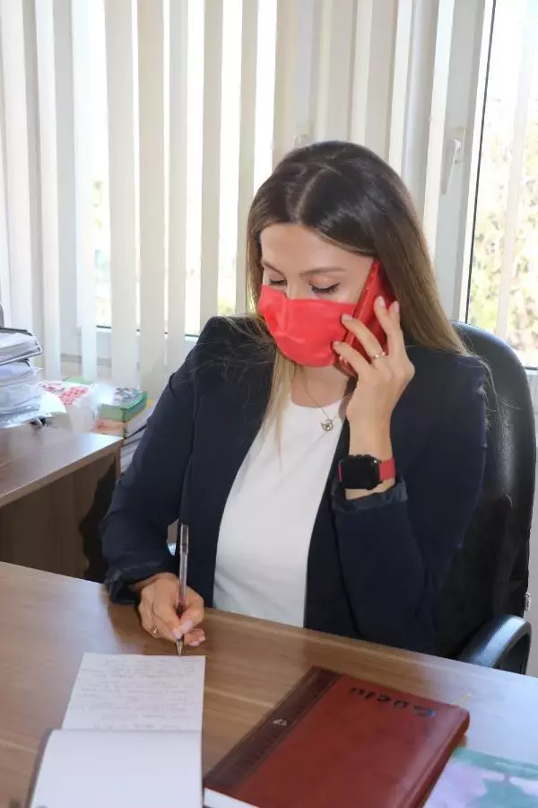Pandemide yalnızlaşan 65 yaş ve üstü vatandaşlara terapi hizmeti Pandemide yalnızlaşan 65 yaş ve üstü vatandaşlara terapi hizmeti