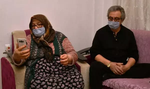 Pandemide yalnızlaşan 65 yaş ve üstü vatandaşlara terapi hizmeti Pandemide yalnızlaşan 65 yaş ve üstü vatandaşlara terapi hizmeti