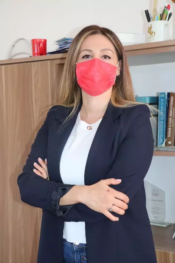 Pandemide yalnızlaşan 65 yaş ve üstü vatandaşlara terapi hizmeti Pandemide yalnızlaşan 65 yaş ve üstü vatandaşlara terapi hizmeti