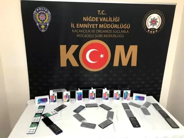 Son dakika haber! Polisler, kaçak telefon ve sigara ele geçirdi Son dakika haber! Polisler, kaçak telefon ve sigara ele geçirdi