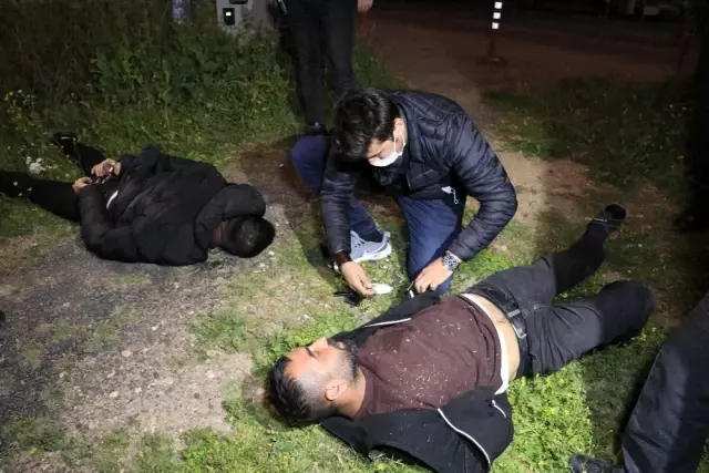 Polisin 'dur' ihtarına uymayıp kaçtı, kaza yapıp yakalanınca 'Allah'ın takdiri ne diyelim' dedi Polisin 'dur' ihtarına uymayıp kaçtı, kaza yapıp yakalanınca 'Allah'ın takdiri ne diyelim' dedi