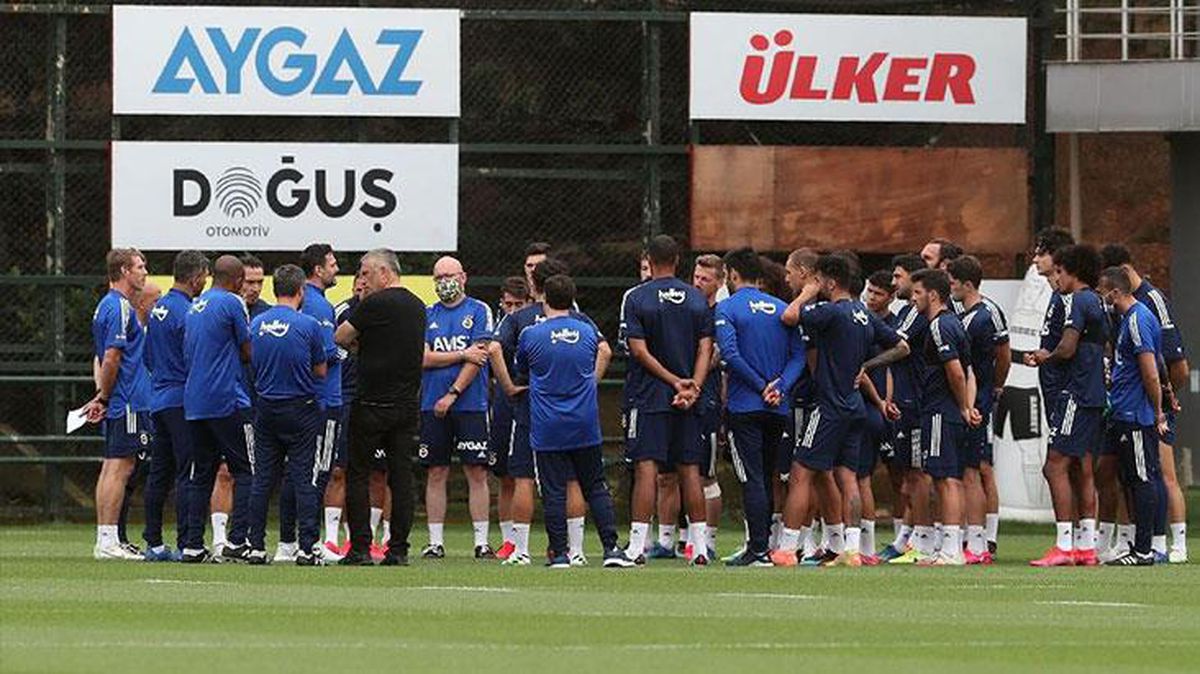 Samandıra'da tecrübeli isimler takım toplantısında konuştu: Bunu tek başına hoca yapamaz