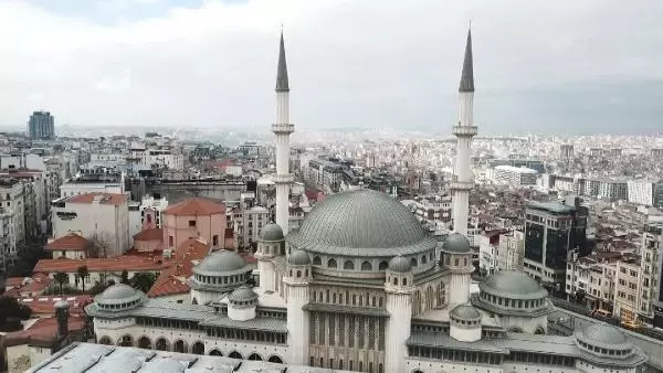 Taksim Meydanı'nda inşaatı süren caminin yüzde 99'u tamamlandı Taksim Meydanı'nda inşaatı süren caminin yüzde 99'u tamamlandı