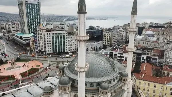 Taksim Meydanı'nda inşaatı süren caminin yüzde 99'u tamamlandı Taksim Meydanı'nda inşaatı süren caminin yüzde 99'u tamamlandı