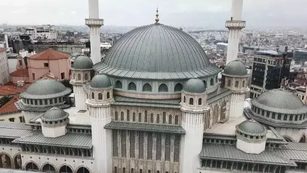 Taksim Meydanı'nda inşaatı süren caminin yüzde 99'u tamamlandı Taksim Meydanı'nda inşaatı süren caminin yüzde 99'u tamamlandı