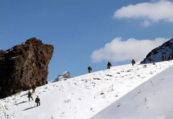 Teröristlerin korkulu rüyası; 'Şimşekler Taburu' Teröristlerin korkulu rüyası; 'Şimşekler Taburu'