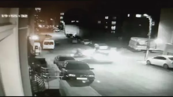 Son dakika haberi: ÜMRANİYE'DE DEHŞET ANLARI: KAZA YAPAN ARAÇLA PARK HALİNDEKİ OTOMOBİLİN ARASINDA KALDI Son dakika haberi: ÜMRANİYE'DE DEHŞET ANLARI: KAZA YAPAN ARAÇLA PARK HALİNDEKİ OTOMOBİLİN ARASINDA KALDI