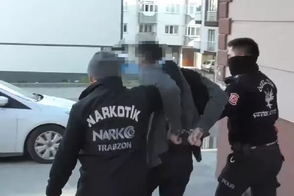 Uyuşturucuyu kaşar peynirine enjekte etmişler Uyuşturucuyu kaşar peynirine enjekte etmişler