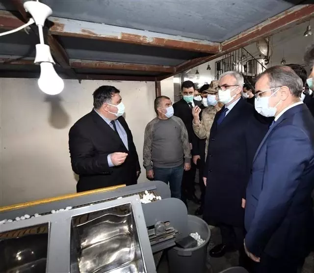 Vali Karaloğlu'ndan Bursa'daki ipek üreticilerine işbirliği çağrısı Vali Karaloğlu'ndan Bursa'daki ipek üreticilerine işbirliği çağrısı