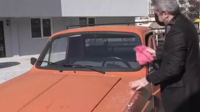 Aydınlı ailenin baba yadigarı 'Anadol' yolları aşındırmayı sürdürüyor Aydınlı ailenin baba yadigarı 'Anadol' yolları aşındırmayı sürdürüyor
