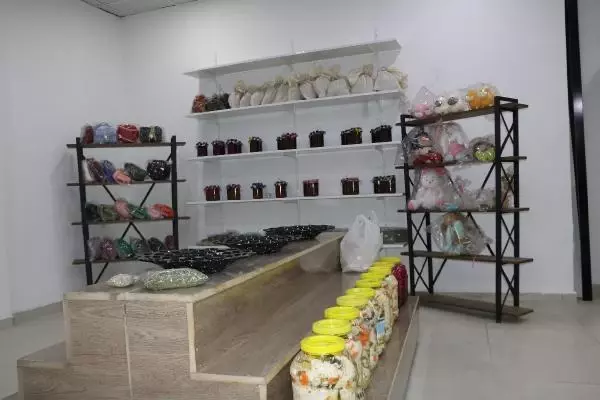 'Çiçeklerin Özü Kadın Kooperatifi' geçim kapıları oldu